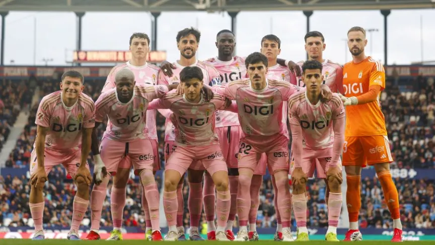 Once del Real Oviedo ante el Levante